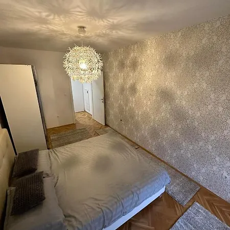 Central Luxury Suites Bijeljina Exterior photo
